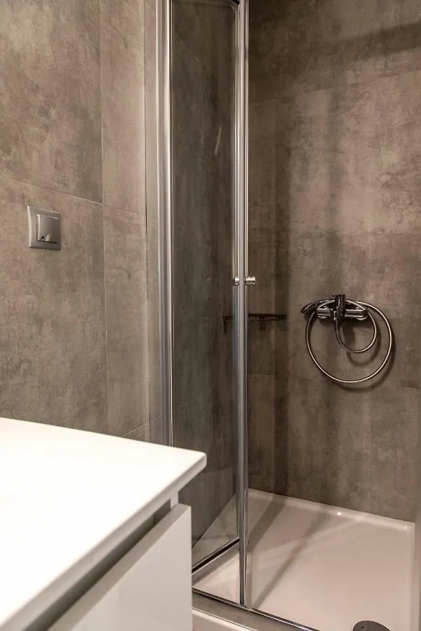 The Modern Suite Salonic 0*,